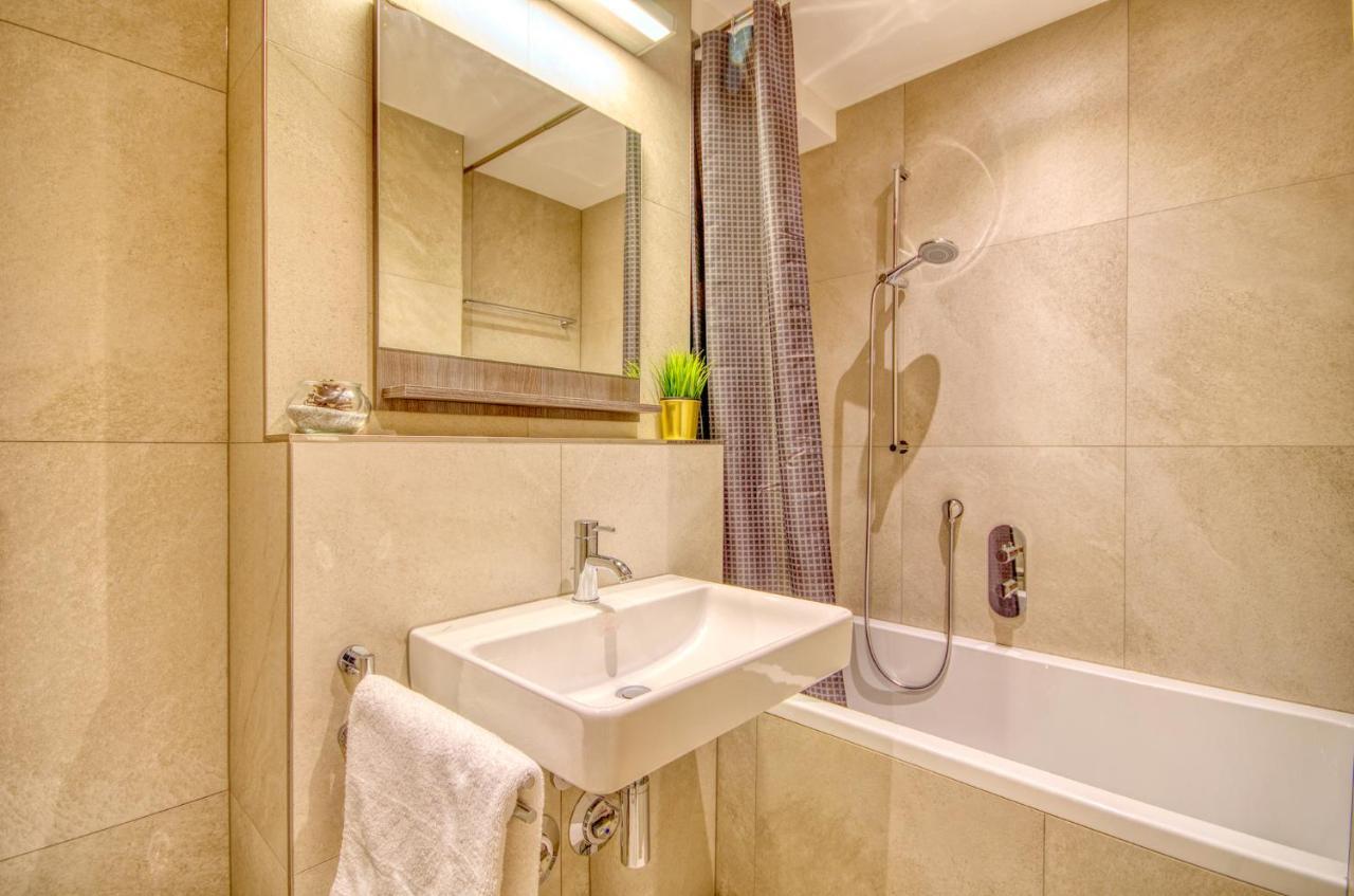 Apartment Berg & Tal - By Alpen Apartments Hollersbach im Pinzgau Bagian luar foto
